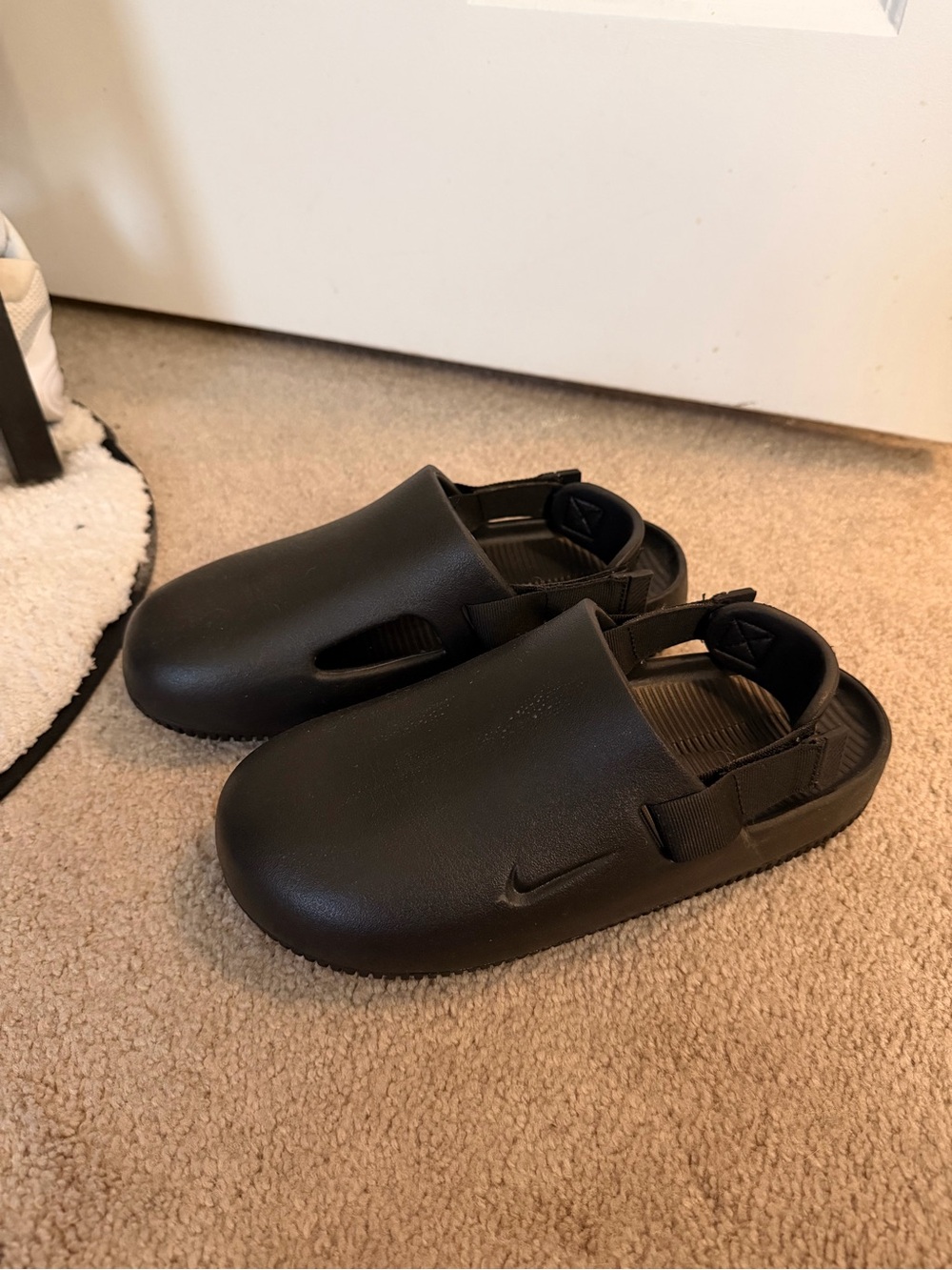 Nike Black Slip-On Sandal Clogs